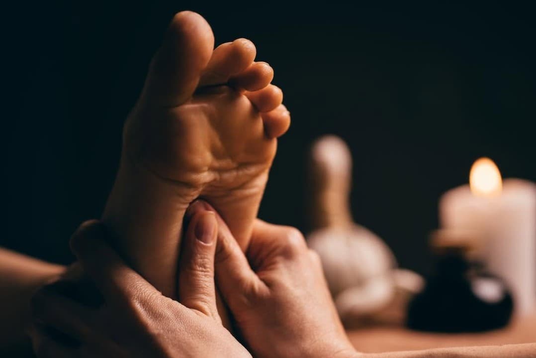 massage chân 1.jpg